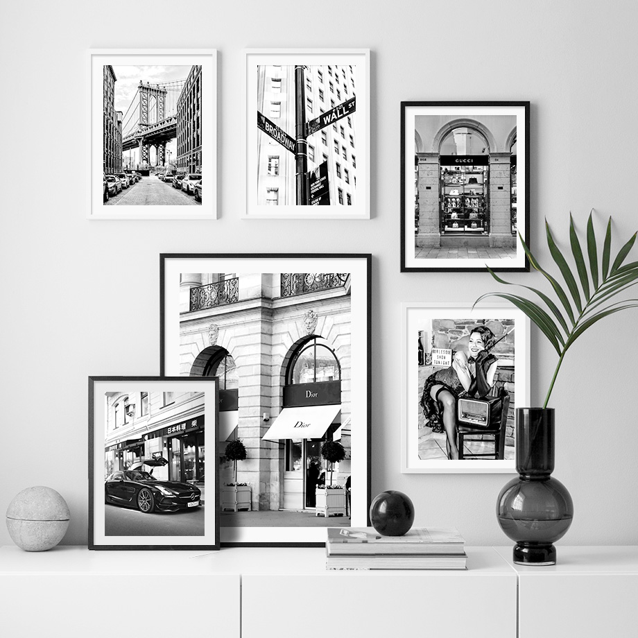 Photography Black And White - Paris Fashion Girl Luxury Store Zwart